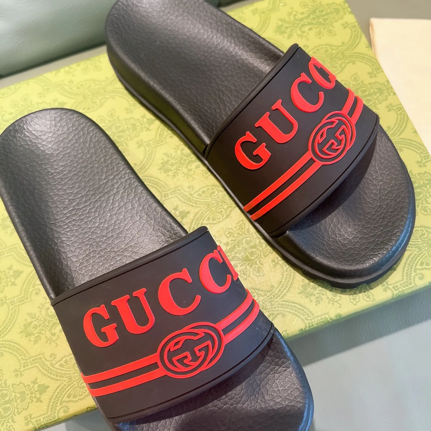 Men's Men's Shoes 130🐮🐮Gucci Gucci Slippers Gucci 2024 latest beach sandals slippers Original molding double G LOGO Original molding consistent Outsole: Men's Men's Shoes u double-layer outsole Size: 35-46